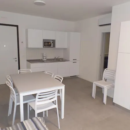 Wide Three-bedroom Flat In A Modern Apartman Bibione